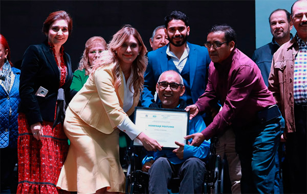 Honran trayectoria de Cornelio Reyna en su XXIII Aniversario Luctuoso 1 2 44