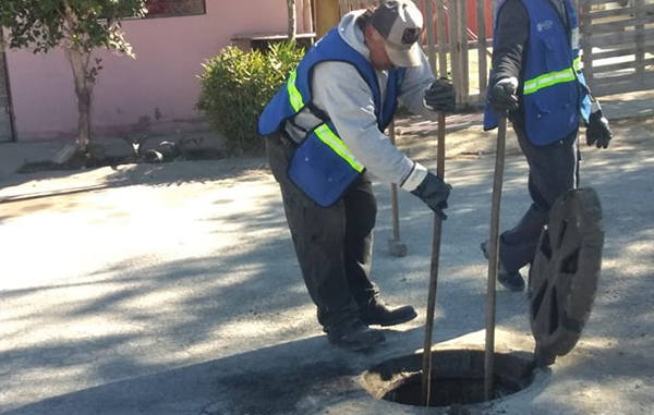 Sacan más estopa en drenajes de Reynosa 1 81446106 464539620897913 8071236811910807552 n