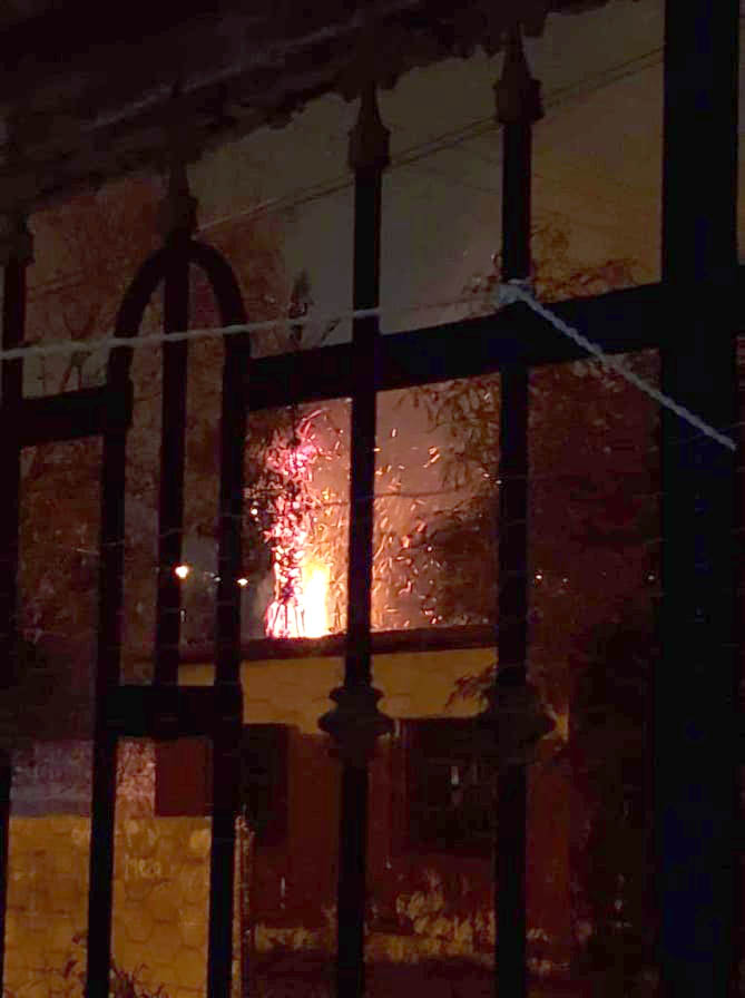 Se incendia palma por pirotecnia en Reynosa 2 81692427 896744180740407 2516297252826251264 n
