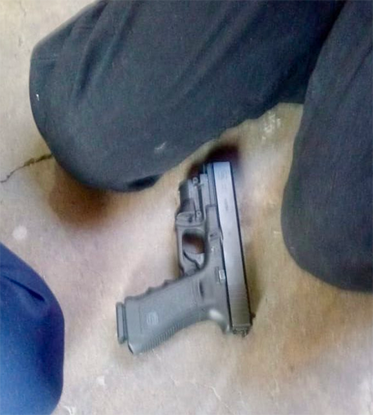 Alumno llega con dos armas al colegio; mata a maestra y se suicida 3 82799567 2522221517990109 1823373222431686656 n