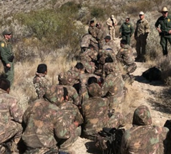 Migrantes usan ropa militar para intentar cruzar a EU 2 Captura de pantalla 2020 01 29 a las 4.06.05 p.m.
