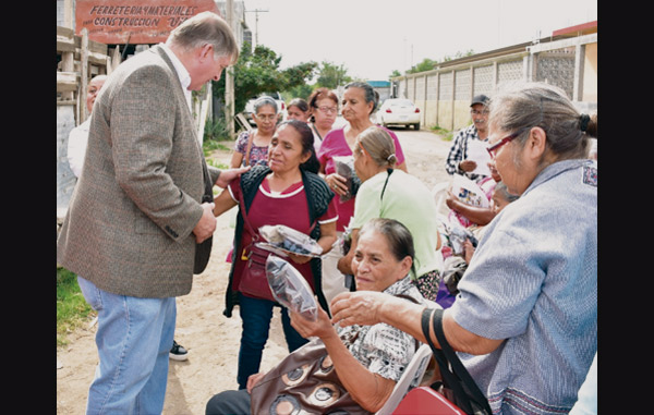 DIF REYNOSA ATIENDE ABUELITOS EN COMUNIDAD 1 Sin título 1 2
