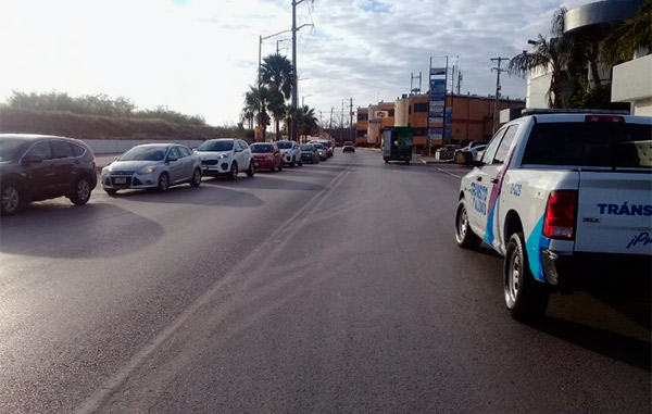 Exhorta Tránsito y Vialidad respetar señalizaciones en acceso a puente internacional 1 validad1