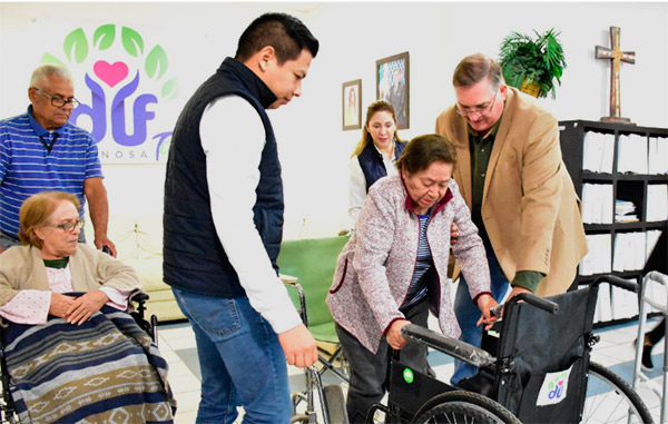 Entrega DIF Reynosa más apoyo a familias 1 2 18