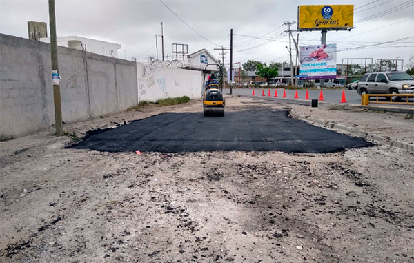 Repara Municipio carpeta asfáltica en varias colonias 1 2 35