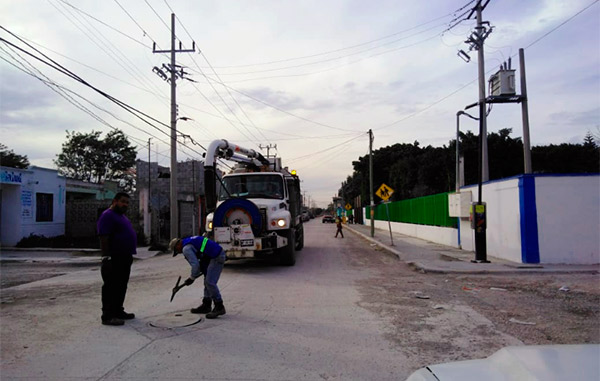 Trabaja la COMAPA sin descanso 1 2 5
