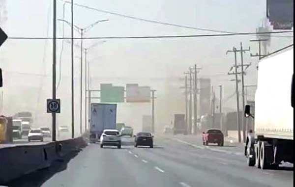 Fuertes vientos azotan la zona conurbada de Monterrey 1 3 7