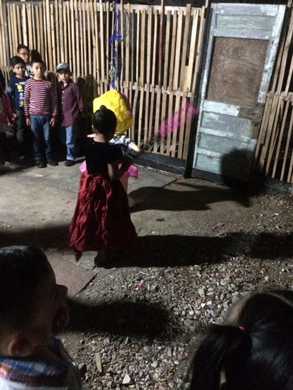 Dejan plantada a niñita en fiesta de cumpleaños 5 4