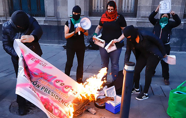 Protestan afuera de Palacio Nacional por feminicidios 1 597498 pgz6hj2whj