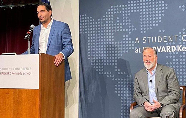 Carlos Peña Ortiz junto a Yalitza Aparicio y José Antonio Meade en Harvard 3 83647764 553363582190491 514903090583830528 n