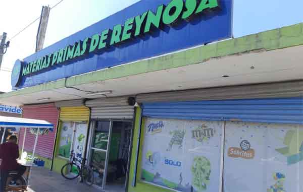 A falta de bolsas, entregan cajas de cartón en comercio de Reynosa 1 BOLSAS 2