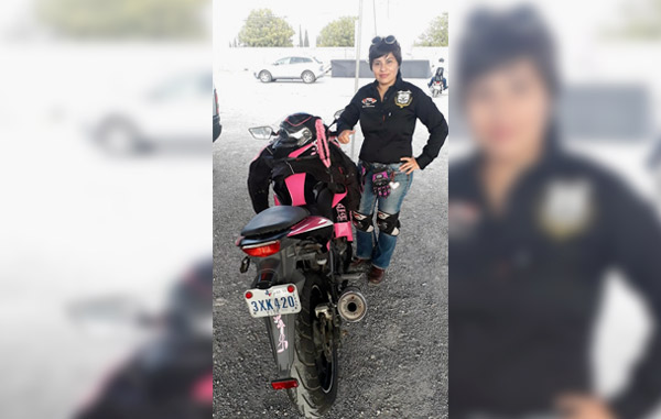 Doctora disfruta su pasión por las motos 2 MOTO