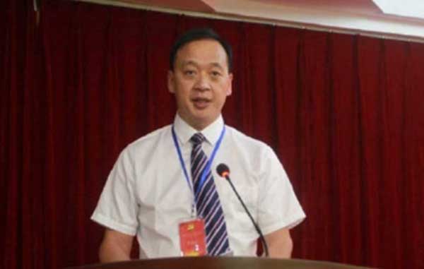 Por coronavirus muere director del hospital de Wuhan, China 1 lui