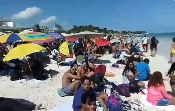 Más de mil hacen pícnic en playa Mamitas en protesta por agresiones a turistas (VIDEO) 1 ma