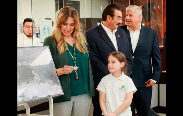 Gana una mujer Casa del Sorteo por pago de Predial 1 2 1