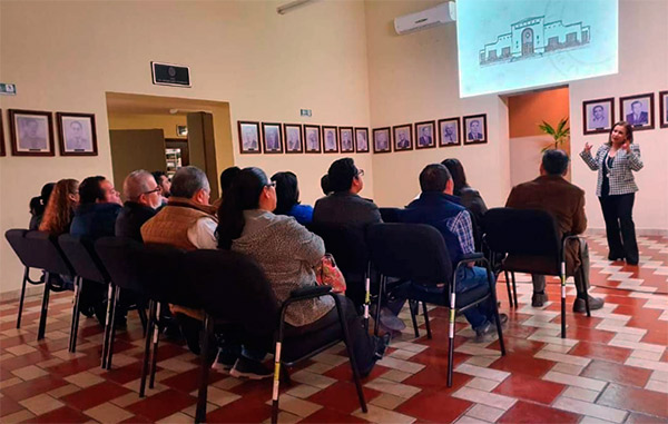 Recibe Archivo Municipal donación de obras literarias 1 2 22