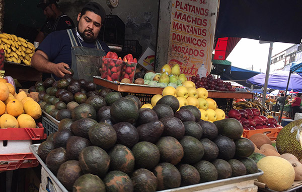 Mercado rodante Mesón Estrella ignora la pandemia 4 90579005 849669462216937 3490169958933987328 n
