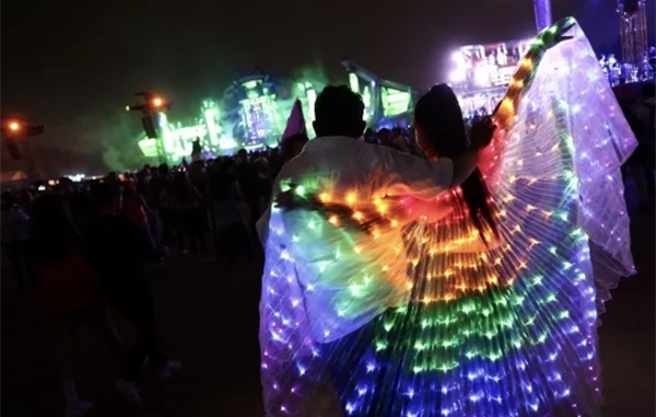 EDC sigue la fiesta con diversidad y tapabocas contra coronavirus 2 Captura de pantalla 2020 03 02 a las 10.00.41 a.m.
