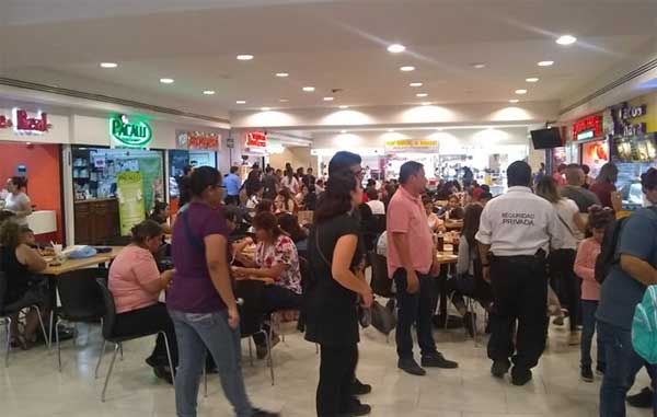 ‘¿Cuál coronavirus?’, dicen en el centro de Monterrey 2 MONTERREY 3