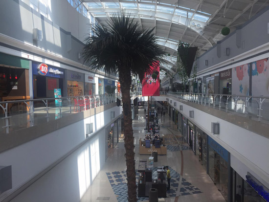 Baja afluencia en plazas comerciales de San Pedro 3 San Pedro 9
