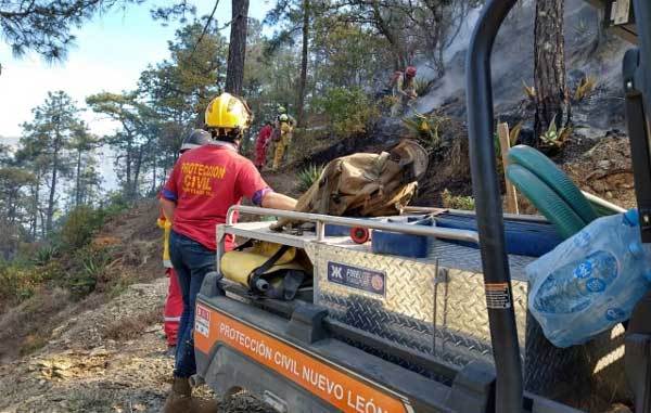 Surge incendio en el Cerro de las Mitras; un rayo lo provoca 1 MITRAS 3