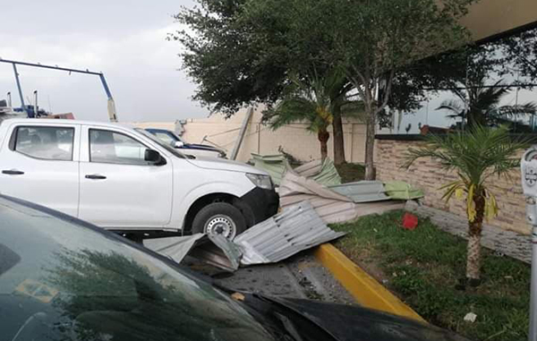 Fuertes vientos y lluvia provocan muertes en Apodaca y Cadereyta 3 96119429 3059401310783108 1699334575513141248 n