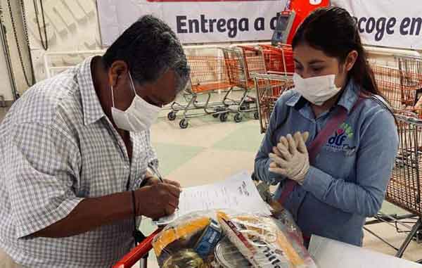 Entrega DIF Reynosa más apoyo a 'abuelitos' empacadores 1 REYNOSA 2 1