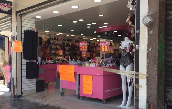 Negocios no esenciales siguen abiertos pese a advertencia 3 end