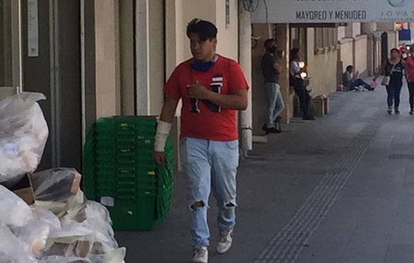En centro de Monterrey 'olvidan' el tapabocas 3 sin