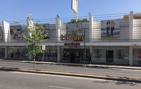 Negocios no esenciales siguen abiertos pese a advertencia 1 tiendas