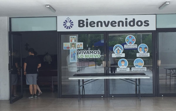 Arrancan misas con poco aforo y muchas precauciones 1 1 31