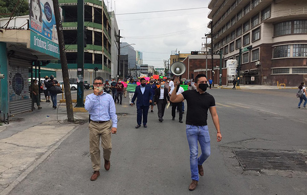 ‘Megaprotesta’ junta a miles de trabajadores afectados por la pandemia 5 100856186 2546128328821153 1293347899890991104 n