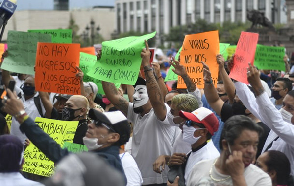 ‘Megaprotesta’ junta a miles de trabajadores afectados por la pandemia 1 101345816 689662345206698 4835440843747753984 n