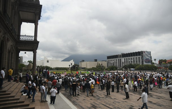‘Megaprotesta’ junta a miles de trabajadores afectados por la pandemia 7 101646894 288467275532046 9140536785028251648 n