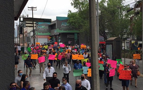 ‘Megaprotesta’ junta a miles de trabajadores afectados por la pandemia 4 101755937 2325568981078998 4777585010045616128 n