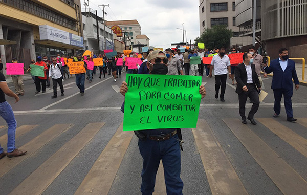 ‘Megaprotesta’ junta a miles de trabajadores afectados por la pandemia 6 101801289 696432894529965 5861132179957874688 n