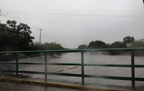 Cierran vialidades en Monterrey por inundaciones 2 103700084 259901465325674 4857404859913653559 n