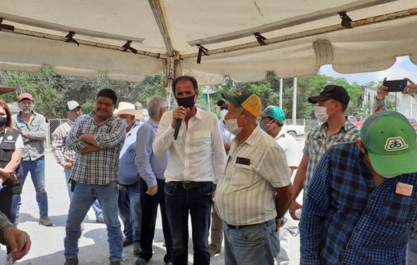Campesinos bloquean puente internacional de Progreso 3 104208443 1055658904853058 8862302503635861620 n