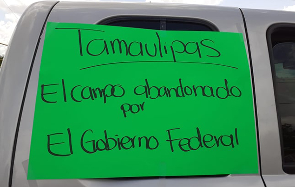Campesinos bloquean puente internacional de Progreso 4 104289279 643873072878372 4500732720436349185 n