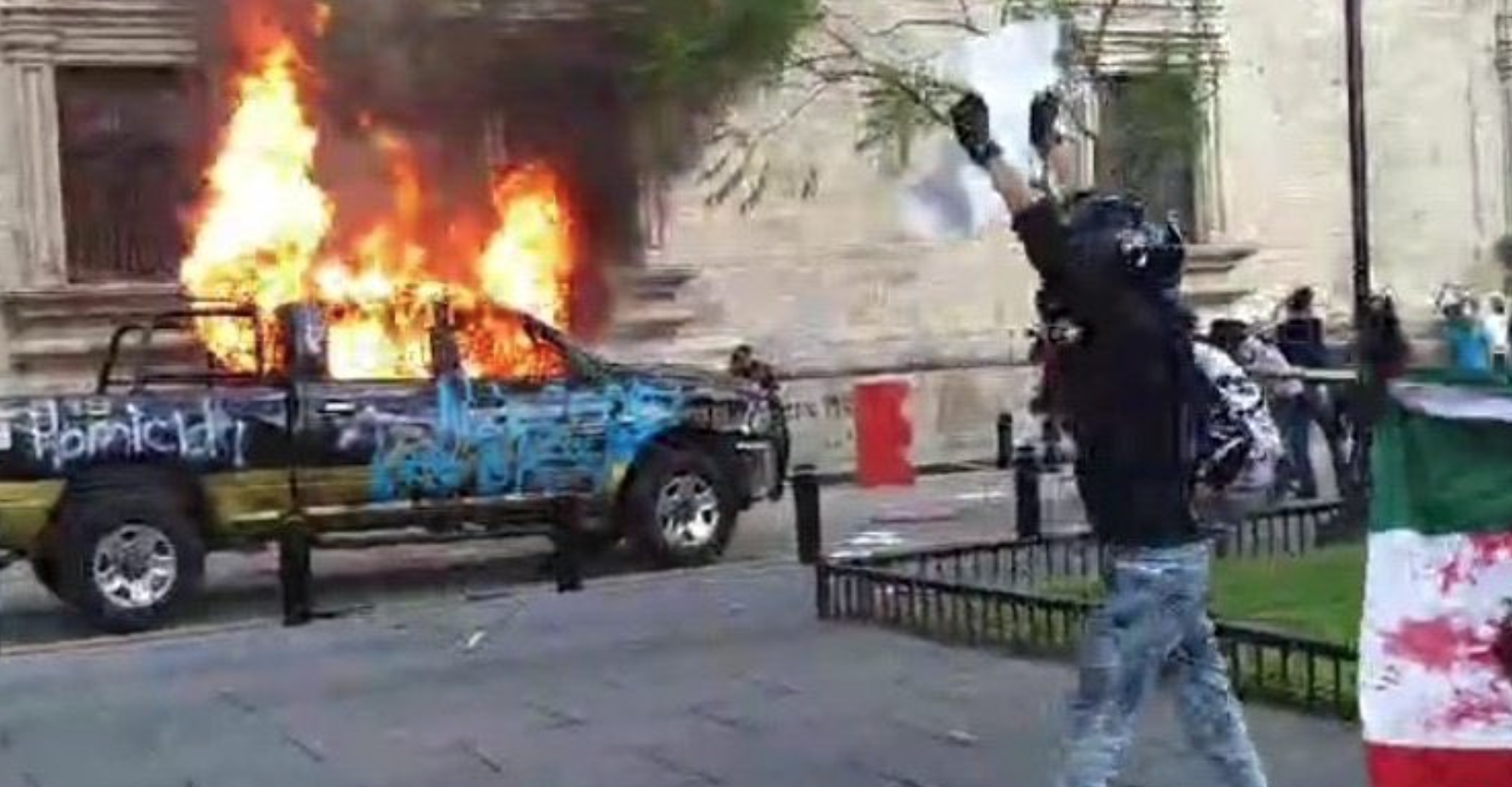 'Arde' Guadalajara; violencia en protesta por muerte de Giovanni 2 Captura de pantalla 2020 06 04 a las 6.08.45 p. m.