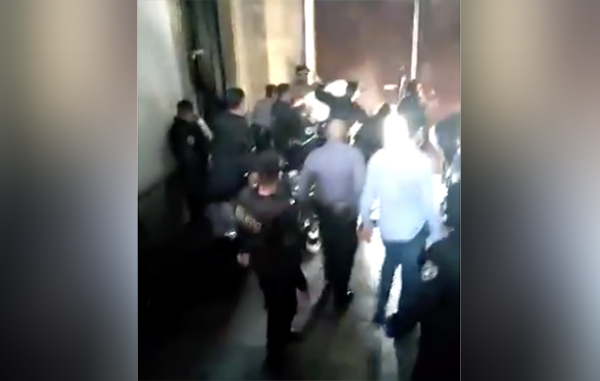 policias
