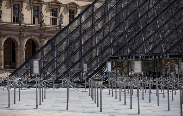 Reabre el Louvre de París 1 106119565 271789180720592 1561996241797773347 n