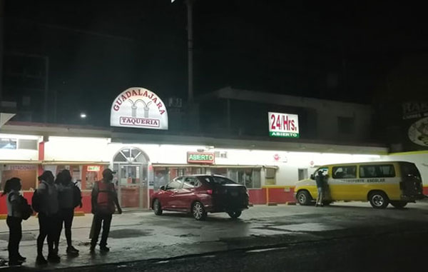 En San Nicolás respetan (tarde) 'el toque de queda' 3 43