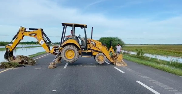 Rompen ejidatarios autopista Reynosa-Matamoros 1 Autopista 2