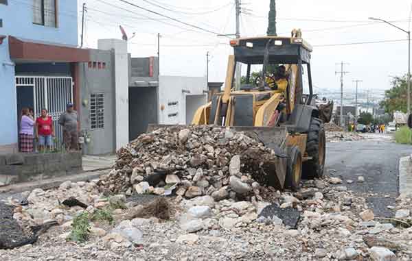 Escobedo inicia limpieza de calles afectadas por 'Hanna' 1 ESCOBEDO 2 2