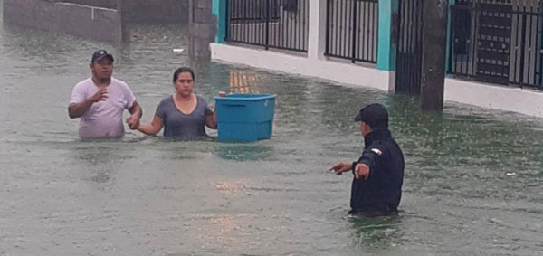 Se desborda laguna La Escondida 4 LaLaguna 6