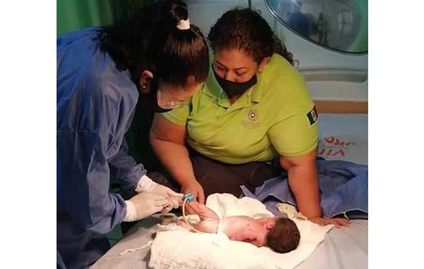 Abandonan a recién nacido en baldío de Cadereyta 1 bb 1