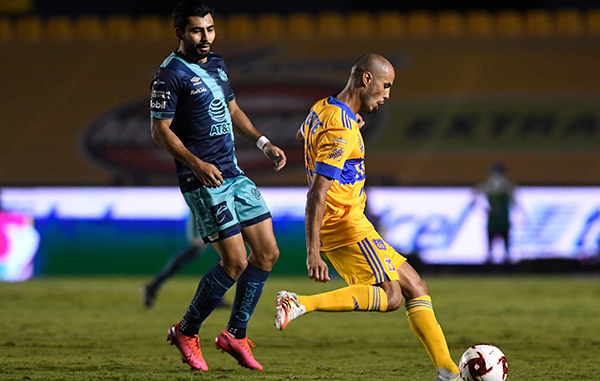 En duelo apretado, Tigres vence al Puebla en el Volcán 1 117107729 739047383585613 7795345134383480119 n