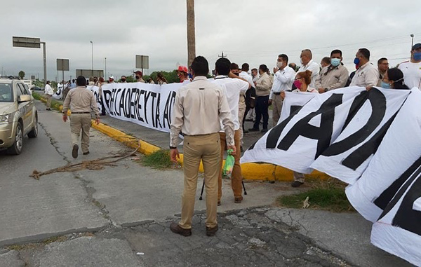 Muestra Samuel daños tras ser increpado por petroleros en Cadereyta 2 117334042 322082342563061 4753026288776115863 n