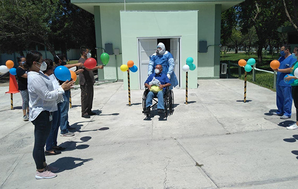 Salen de hospital militar sin Covid-19 4 117652273 3215241998572195 1453744048098901540 n